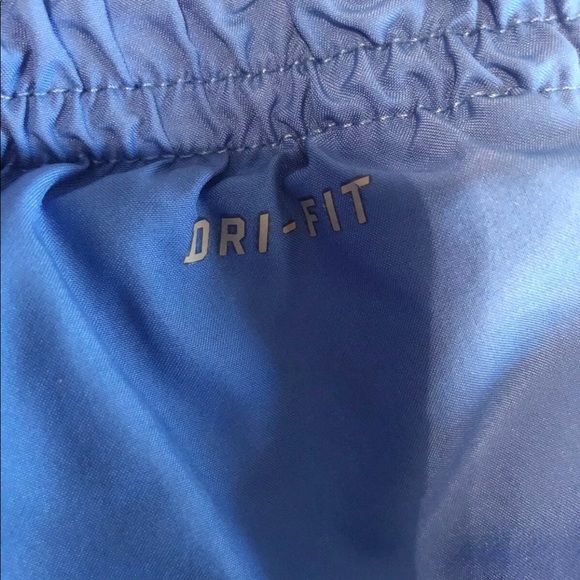 Nike running shorts - Picture 4 of 5